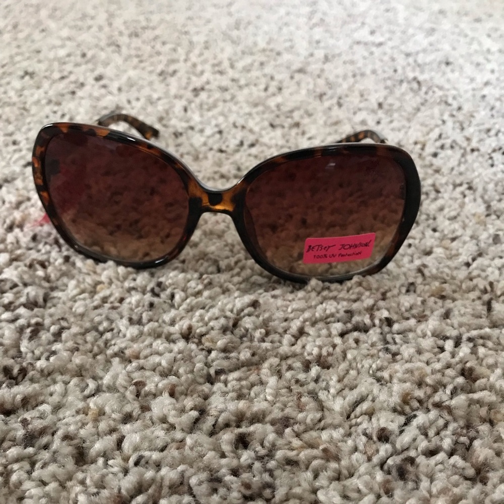 Betsey Johnson sunglasses